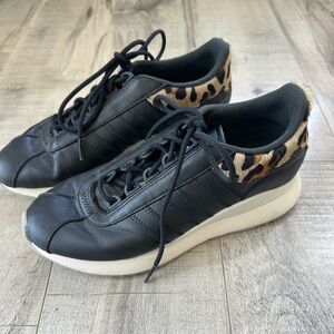 Women’s Adidas Sneakers Leopard Print
